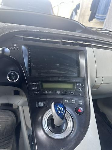 Toyota: Toyota Prius: 2012 г., Гибрид, Хэтчбэк — 2