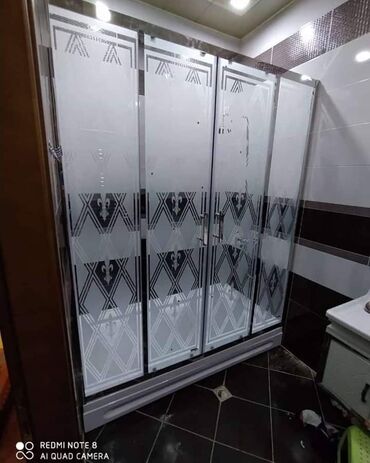 Duş kabinaları, arakəsmələr: Yeni Arakəsmə, Pulsuz çatdırılma — 21