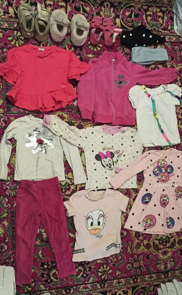 мама доча: Отдам даром б/у вещи на девочку 2-4 лет, и обувь 24 размер