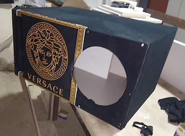 Dinamiklər və sabvuferlər: Avtomobil subvufer qutusu – Versace tematik dizayn - Material: qalın — 1