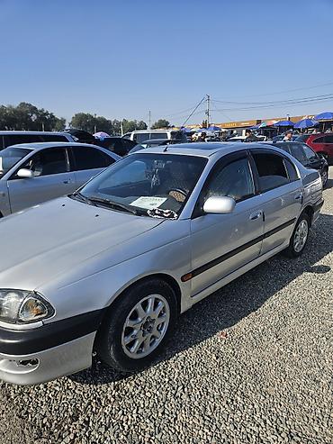 Транспорт: Toyota Avensis: 1999 г., 1.8 л, Механика, Бензин, Седан — 3