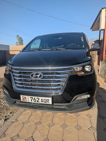 сиденья голф: Hyundai H-1 (Grand Starex): 2018 г., 2.5 л, Автомат, Дизель, Вэн/Минивэн