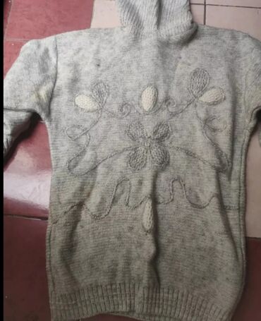 Məktəb çantaları: Koftalar 1 manat yuyulub temizdi .Balaca olduguna gore satilir .Ucuz — 29