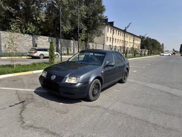 возможен обмен на дом: Volkswagen Bora: 2003 г., 2 л, Механика, Бензин, Седан