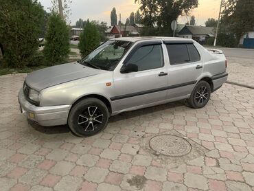 volkswagen juke: Volkswagen Vento: 1995 г., 1.8 л, Механика, Бензин, Седан