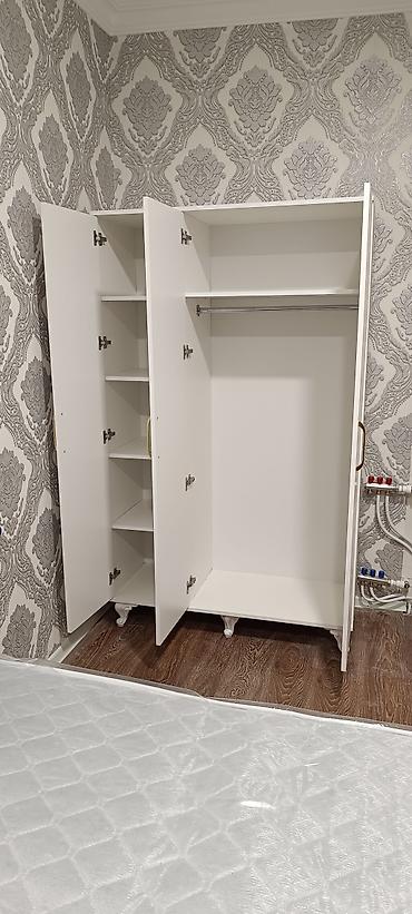 toy guzgusu: Yeni, 3 qapılı, Güzgülü, Ağ, Açılan, Düz dolab — 3
