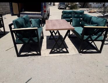 Masa və oturacaq dəstləri: Mətbəx üçün, Yeni, Açılmayan, Dördbucaq masa — 8