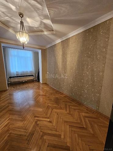 Квартиры: Баку, Поселок Ясамал, 3 комнаты, Вторичка, м. Эльмляр Академиясы, 80 м² — 4