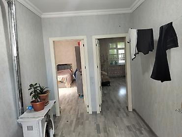 Qonaq otağı dəstləri: İşlənmiş, Masa və oturacaqlar — 8
