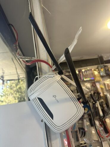 wıfı guclendırıcı: TP-Link brendinə məxsus bu simsız Wi-Fi router, ev və ya ofis