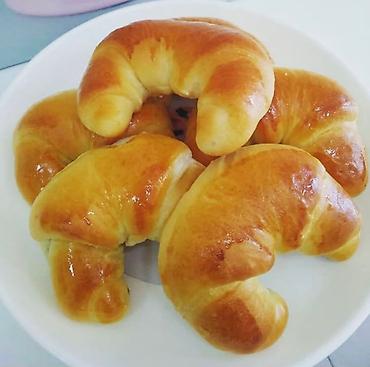 Кондитерские изделия, сладости: Выпечка на заказ!!!В ассортименте слойка булочки с разными — 5