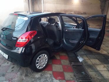 Hyundai: Hyundai i20: 1.3 l | 2010 il Hetçbek — 2