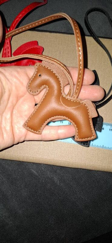 Kəmərlər: Brelok — 4