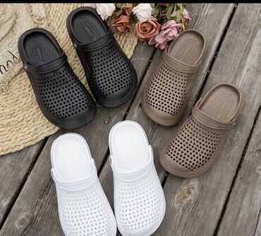 вечернее женское платье: Сабо, 42, Crocs, Новый, цвет - Черный, Бесплатная доставка, Платная доставка