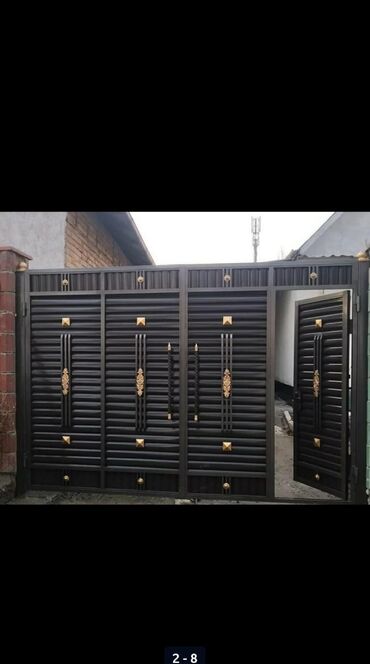 Распашные ворота: Распашные ворота темного цвета с горизонтальными ламелями — 27