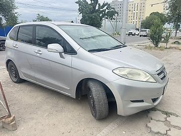 Honda: Honda FR-V: 2006 г., 1.8 л, Механика, Бензин — 10