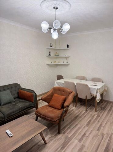 Köhnə tikili: Sumqayıt, 3 otaqlı, Köhnə tikili, 80 kv. m — 2