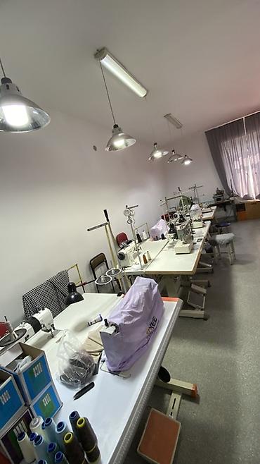 Промышленные швейные машинки: Продаю оборудование и мебель для швейной мастерской или цеха! ‼️ — 2