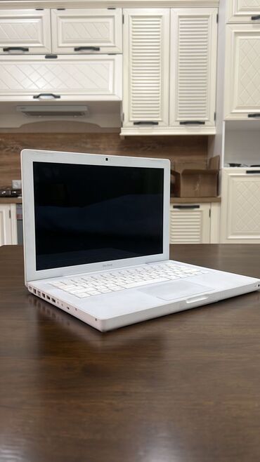 ноутбук белый: Ноутбук, Apple, Колдонулган, Жумуш, окуу үчүн