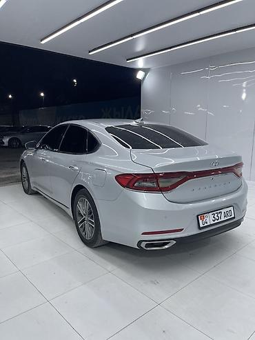 саната ю20: Hyundai Grandeur: 2018 г., Газ, Седан — 4