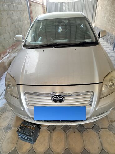 прикуриватель авто: Toyota Avensis: 2003 г., 2 л, Автомат, Бензин, Универсал