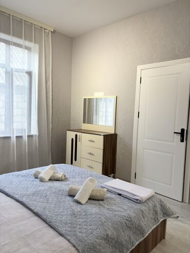 Günlük kirayə evlər: 100 kv. m, 4 otaqlı, Kombi, İşıq, Su — 9