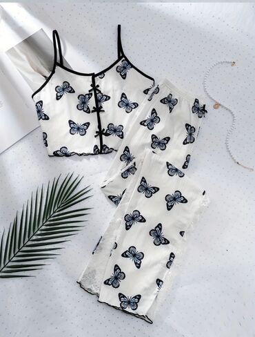 новогодняя пижама: ✨ Комплект для дома и сна с нежным принтом бабочек 👚 Укороченный топ