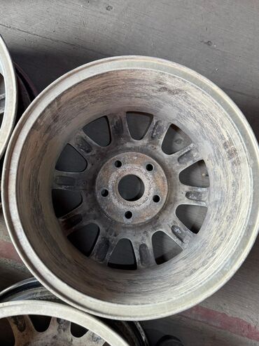 Диски: Литые Диски R 15 Audi, Комплект, отверстий - 5, Б/у — 15