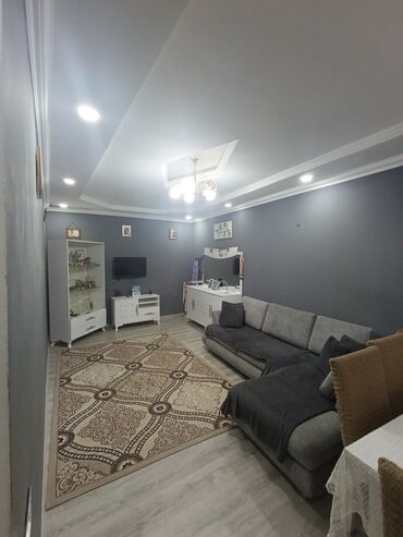 Qonaq otağı dəstləri: Sabunçuda 2 otaq,kalidor sistemli,təmirli evdir.Genis heyəti var .Qazı — 1