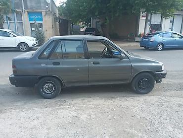 Avtomobil: 4 qapılı sedan Rəng: Tünd boz Yanacaq: Benzin Ötürücü lalafo.az -da Avtomobil: 4 qapılı sedan Rəng: Tünd boz Yanacaq: Benzin Ötürücü