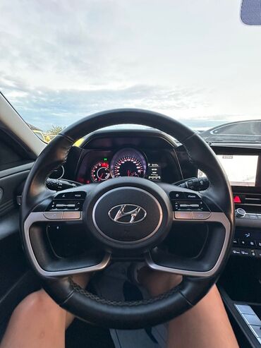 хондай елентра: Hyundai Elantra: 2020 г., Седан