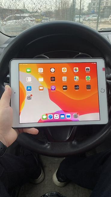 Планшеты: Планшет, Apple, память 128 ГБ, 9" - 10", Wi-Fi, Б/у, Классический цвет - Золотой — 3