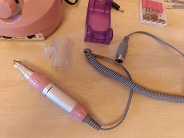 Manikür, pedikür aparatları: Peşəkar manikür seti – frez aparatı və aksesuarlar. TƏZƏDİR. 40 avroya — 4