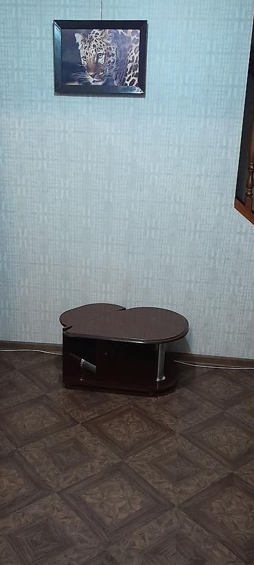 столик для тв: Тумба и подставка для телевизора, Б/у, Напольная, ЛДСП, Самовывоз, Платная доставка, цвет - Коричневый — 2