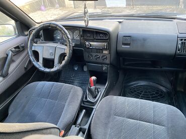 Volkswagen: Volkswagen Passat: 1992 г., 1.8 л, Механика, Бензин, Универсал — 7