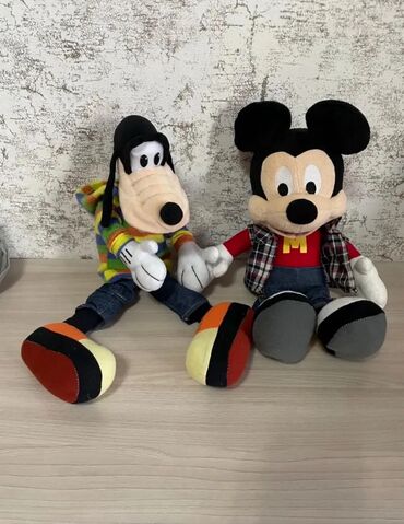 Oyuncaqlar: Мягкие игрушки Микки и гуффи продаю только вместе за 15 манат (без — 2