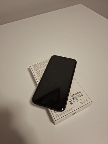 Apple iPhone: IPhone 11, 128 GB, Qara, Face ID — 8