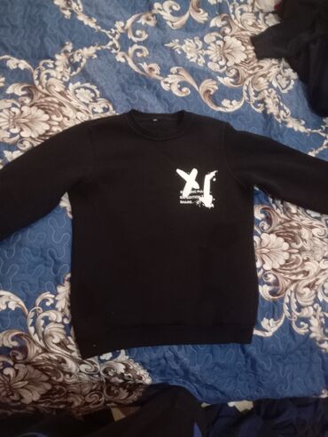 İdman dəstləri: Kişi geyim dəsti - Qara sweatshirt: dairəvi yaxa, uzunqol, sinədə ağ — 1