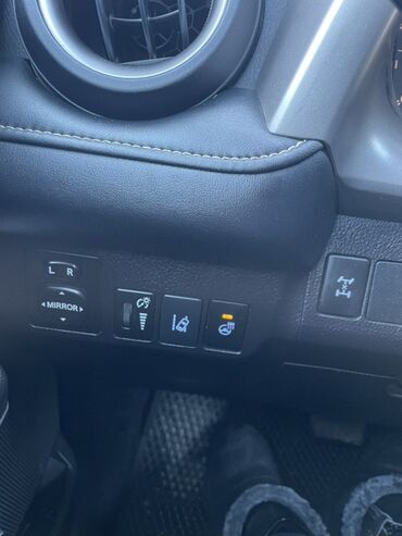 Toyota: Toyota RAV4: 2018 г., 2.5 л, Автомат, Бензин, Кроссовер — 9