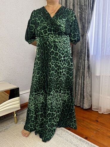 Повседневные платья: Yaşıl/qaranlıq leopard naxışlı uzun don - Model: Maxi uzunluq