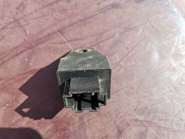 Auto delovi: Relej maglenki Lada 21213,21214 Niva, Lada 112 novi tip. Polovnano — 7