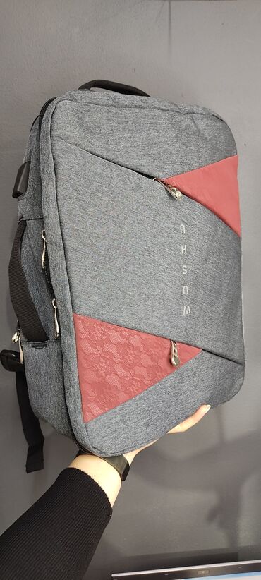 Чехлы и сумки для ноутбуков: Сумка-рюкзак для ноутбука
