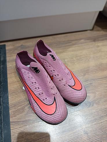 Футбольные бутсы Nike Mercurial (бесшнурочная версия) - Серия