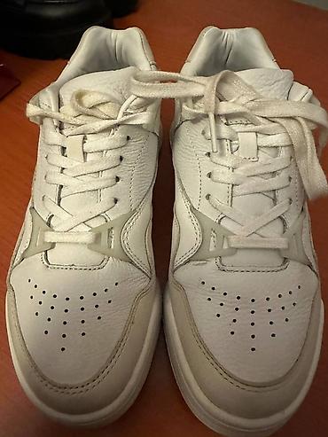 Lacoste idman ayaqqabısı – ağ rəng - Brend: Lacoste (logo və