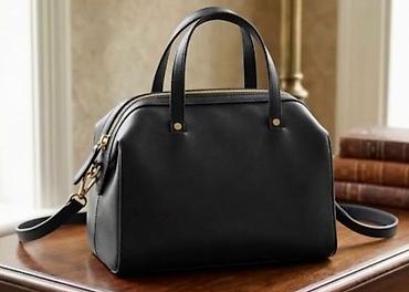 torbice versace: Elegantna ženska torba sa ručkama i podesivim remenom za nošenje preko — 1
