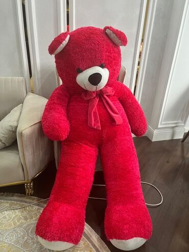 Oyuncaqlar: 1.70 boyu. 1ilə yaxındır alınıb. Təmiz saxlanılıb əl dəyməyib. Böyük