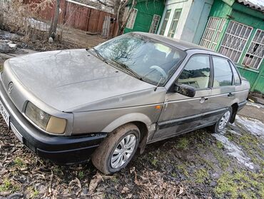 Volkswagen: Volkswagen Passat: 1994 г., 1.8 л, Механика, Бензин, Седан