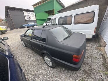 бампер хонда аккорд 10: Volkswagen Vento: 1993 г., Седан
