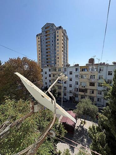 elite: Bakı, 3-cü mikrorayon, 1 otaqlı, Köhnə tikili, m. Memar Əcəmi, 35 kv. m — 10