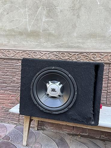 jbl 3: Сабвуфер JBL в корпусе с встроенным усилителем - Тип: автомобильный — 1